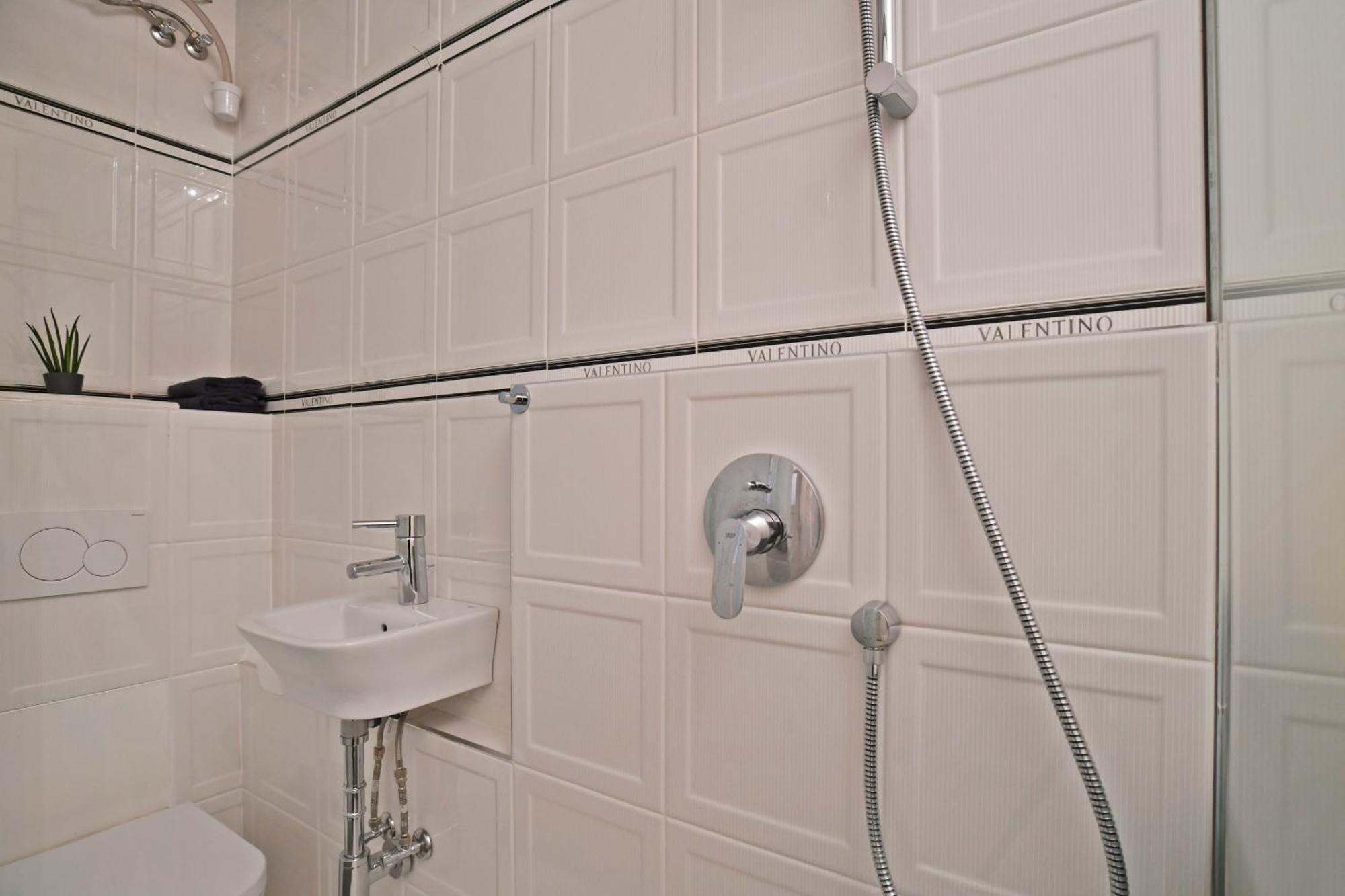 Luxuryflat Near Centre On118 Sqm, 3Br,2Bth,8Bed,Ac Apartment Budapest Ngoại thất bức ảnh